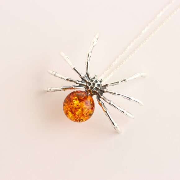 Baltic Amber Spider Necklace in 925 Sterling Silver - Picture 3 of 7